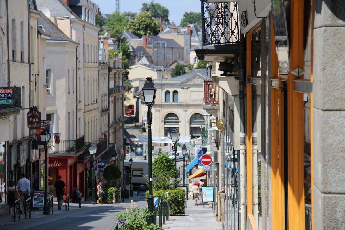 Rue des déportés LAVAL